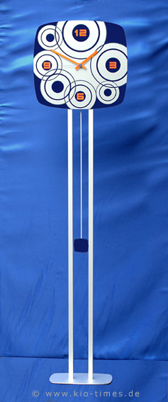 Lounger-X125blu.jpg (84898 bytes)