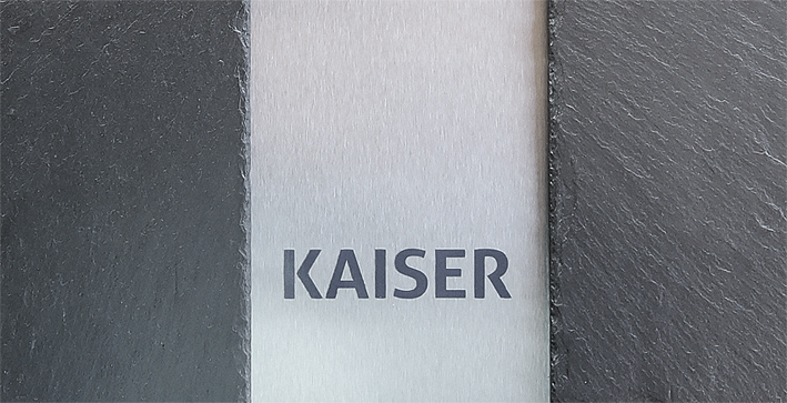 Design-Briefkasten-Edelstahl-Schiefer-Name